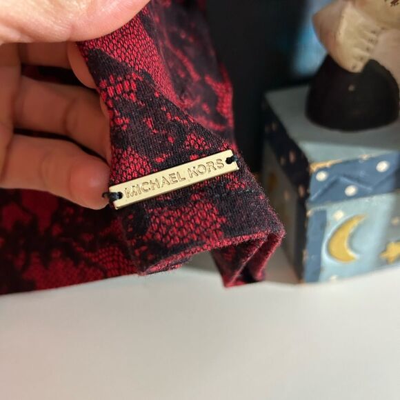 Michael Kors Red and Black Lace Peekaboo Shoulders Top Medium - Picture 6 of 14